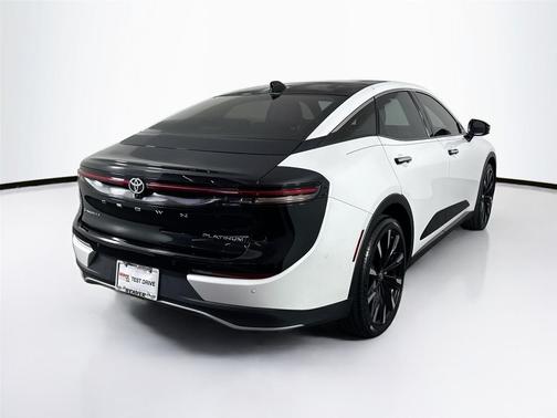 Oxygen White w/Black Bi-Tone 2024 Toyota Crown Platinum