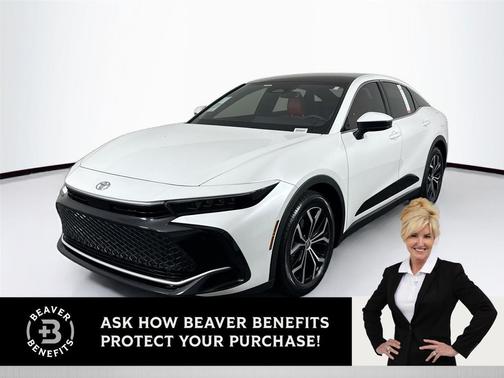 Oxygen White 2023 Toyota Crown Limited