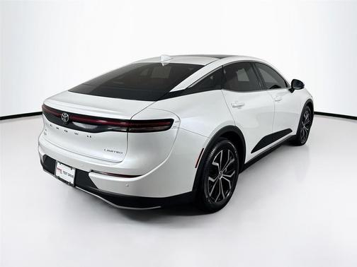 Oxygen White 2023 Toyota Crown Limited