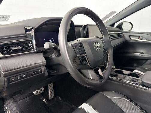 Underground 2025 Toyota Camry SE