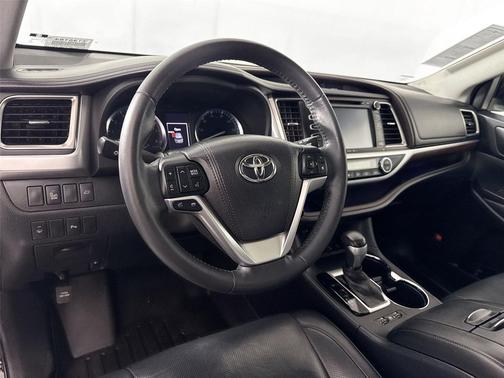 Attitude Black Metallic 2015 Toyota Highlander Limited