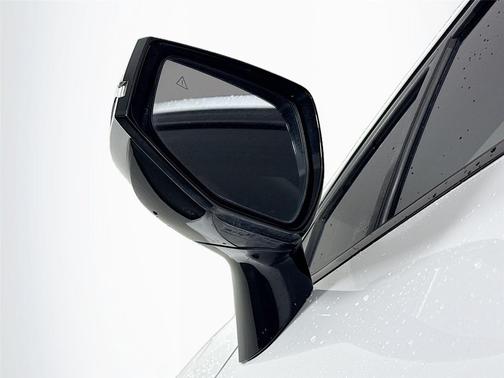 Glacial White Pearl 2023 Kia Sportage SX