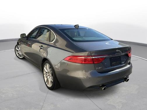 2017 Jaguar XF 35t Prestige