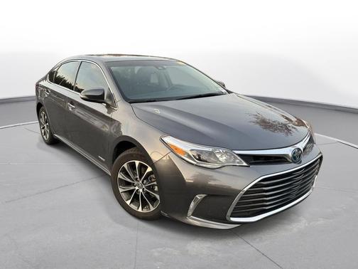 2018 Toyota Avalon Hybrid XLE Premium