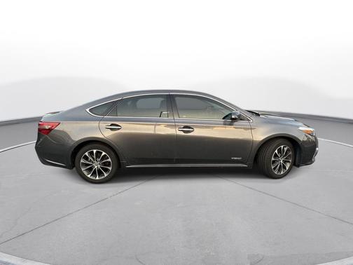 2018 Toyota Avalon Hybrid XLE Premium
