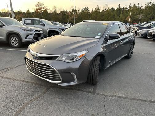 2018 Toyota Avalon Hybrid XLE Premium