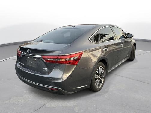 2018 Toyota Avalon Hybrid XLE Premium