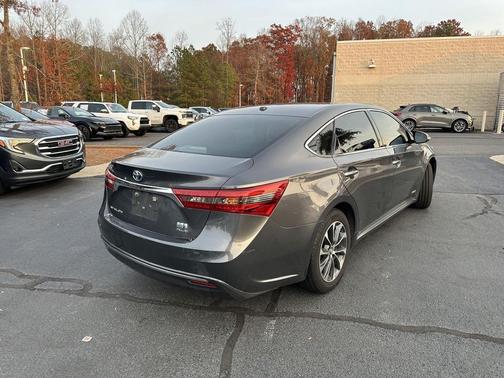 2018 Toyota Avalon Hybrid XLE Premium