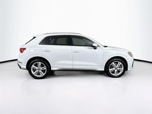 2022 Audi Q3 45 S line Premium Plus