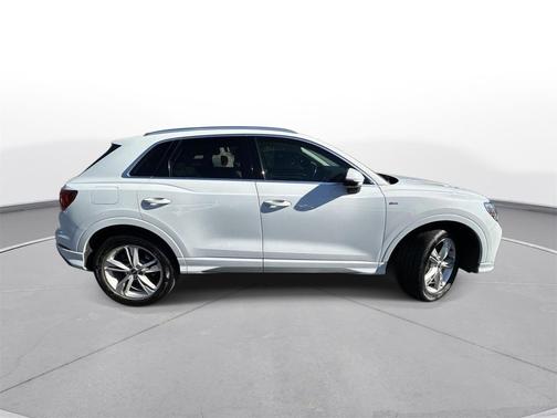 2022 Audi Q3 45 S line Premium Plus