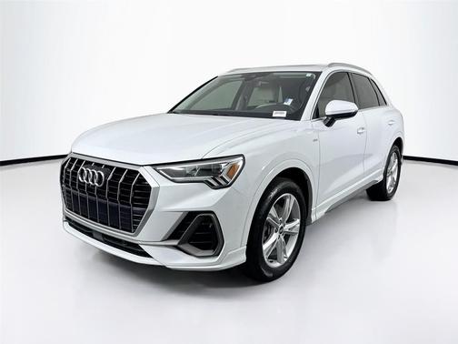 2022 Audi Q3 45 S line Premium Plus