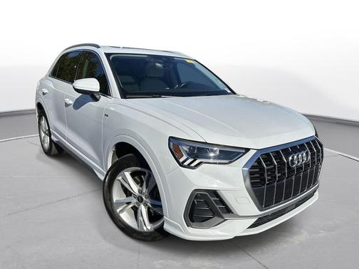 2022 Audi Q3 45 S line Premium Plus