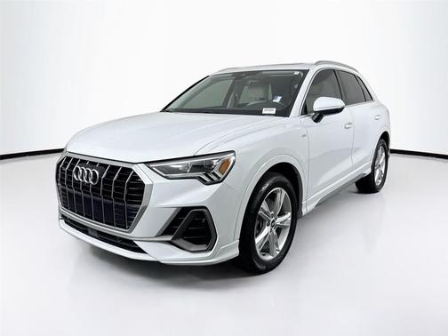 2022 Audi Q3 45 S line Premium Plus