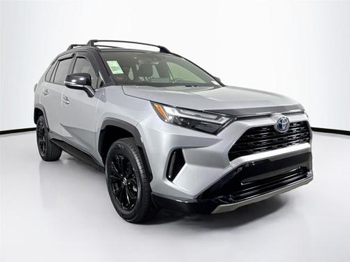 2022 Toyota RAV4 Hybrid SE