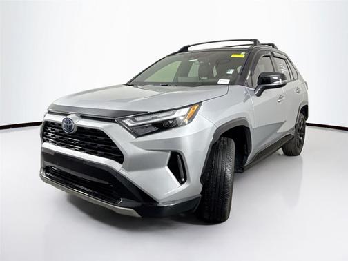 2022 Toyota RAV4 Hybrid SE