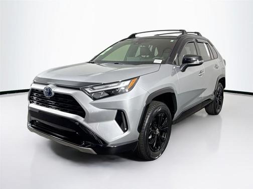 2022 Toyota RAV4 Hybrid SE