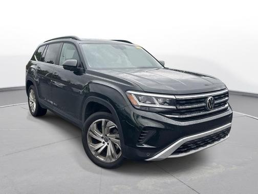 Racing Green Metallic 2021 Volkswagen Atlas 3.6L SE w/Technology