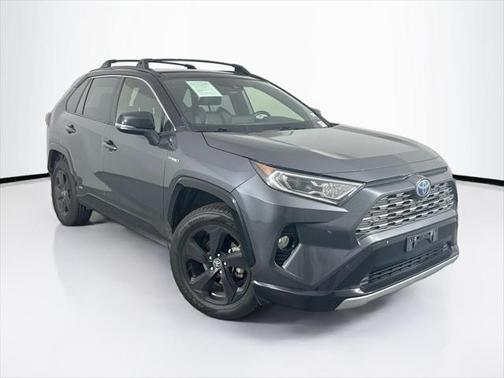 2020 Toyota RAV4 Hybrid SE