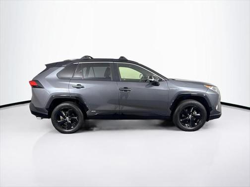 2020 Toyota RAV4 Hybrid SE