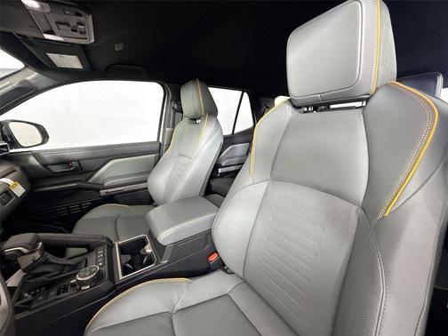 2025 Toyota 4Runner Hybrid Trailhunter