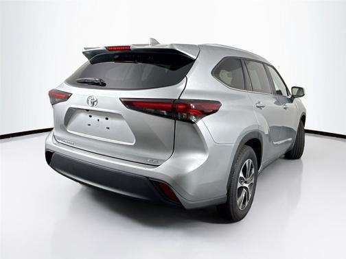 2024 Toyota Highlander XSE