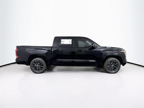 2025 Toyota Tundra Hybrid Platinum