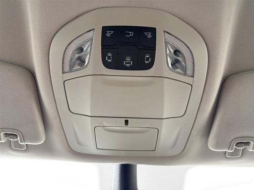 Diamond Black Crystal Pearlcoat 2024 Chrysler Pacifica Touring L