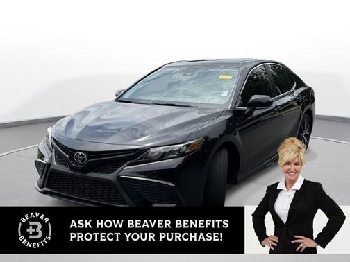 Midnight Black Metallic 2022 Toyota Camry SE