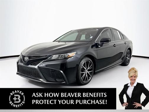 Midnight Black Metallic 2022 Toyota Camry SE