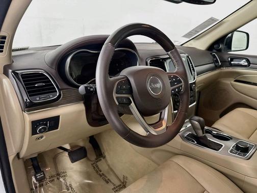 Bright White Clearcoat 2021 Jeep Grand Cherokee Overland