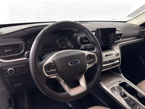 Atlas Blue Metallic 2021 Ford Explorer XLT