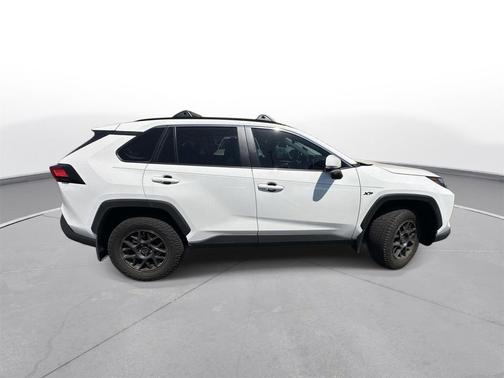 Ice Cap 2024 Toyota RAV4 XLE