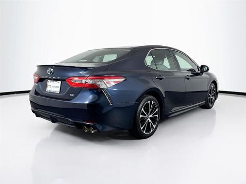 Galactic Aqua Mica 2018 Toyota Camry SE