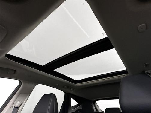 Scarlet Ember Tintcoat/Super Black 2025 Nissan Murano SL