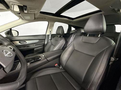 Scarlet Ember Tintcoat/Super Black 2025 Nissan Murano SL