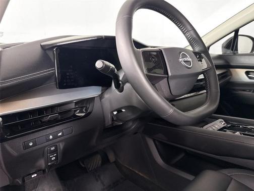 Scarlet Ember Tintcoat/Super Black 2025 Nissan Murano SL