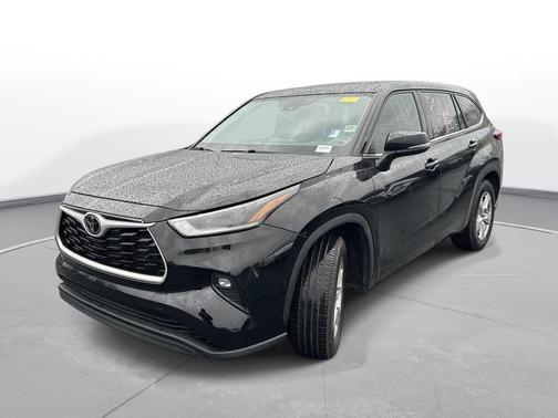 2021 Toyota Highlander LE