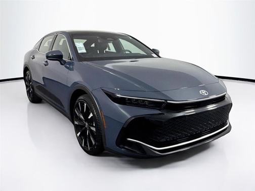 2025 Toyota Crown Platinum