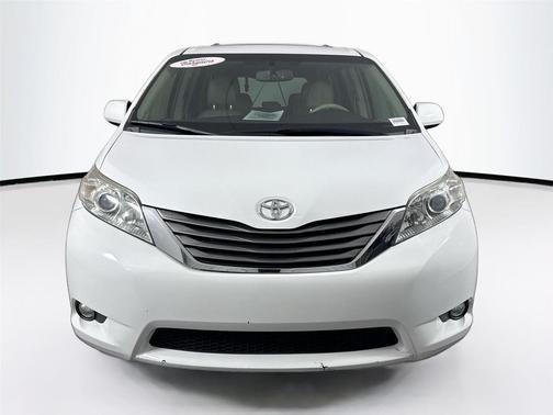 2014 Toyota Sienna XLE