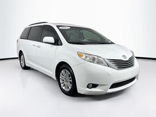 2014 Toyota Sienna XLE