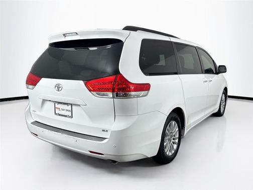 2014 Toyota Sienna XLE