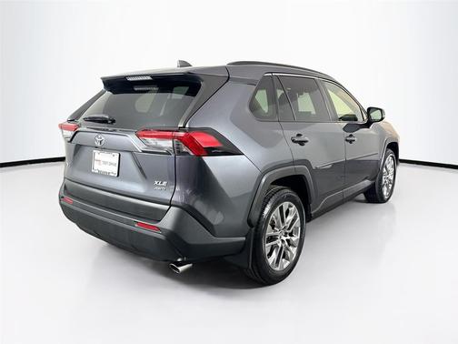 2020 Toyota RAV4 XLE Premium
