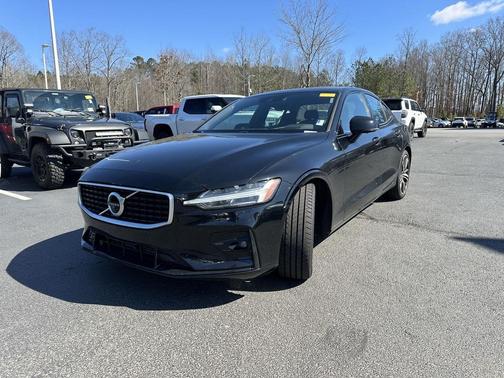 2019 Volvo S60 T5 R-Design