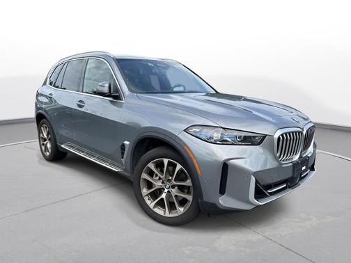 Skyscraper Grey Metallic 2026 BMW X5 xDrive40i