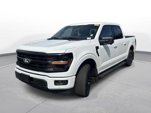 Oxford White 2025 Ford F-150 XLT
