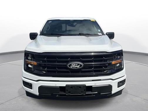 Oxford White 2025 Ford F-150 XLT
