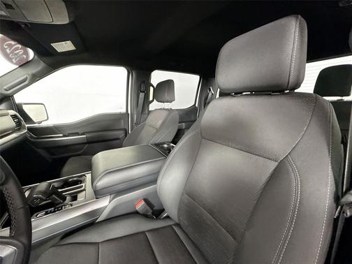 Oxford White 2025 Ford F-150 XLT