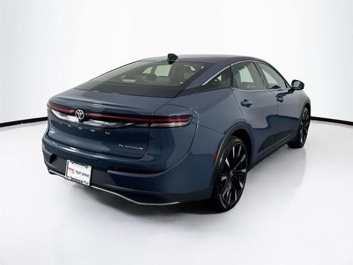 2025 Toyota Crown Platinum