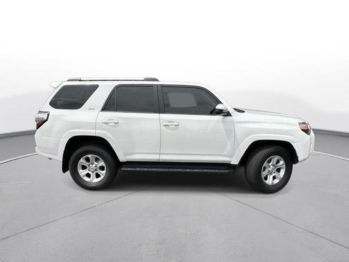 Super White 2021 Toyota 4Runner SR5