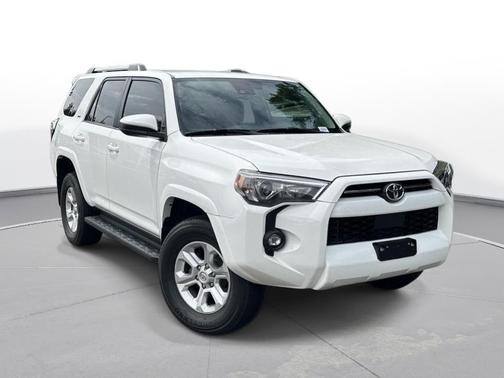 Super White 2021 Toyota 4Runner SR5